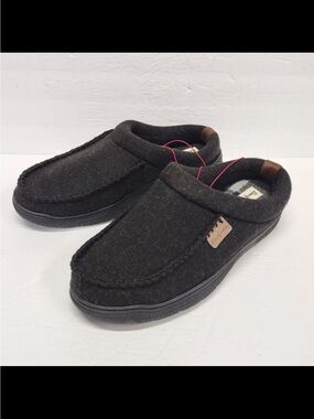 New Dearfoams Men's Slippers Size 9-10
M Memory Foam Indoor/ Outdoor
Color Black